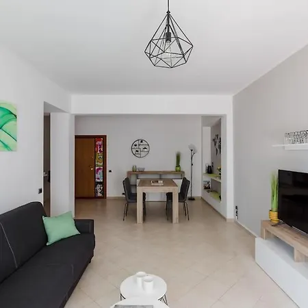 Cinecitta Incantevole E Moderno 2+2+1 Ac Wifi