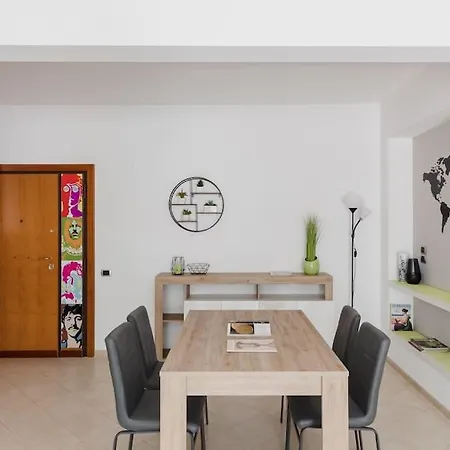 Cinecittà Incantevole E Moderno 2+2+1 Ac Wifi Appartement *
